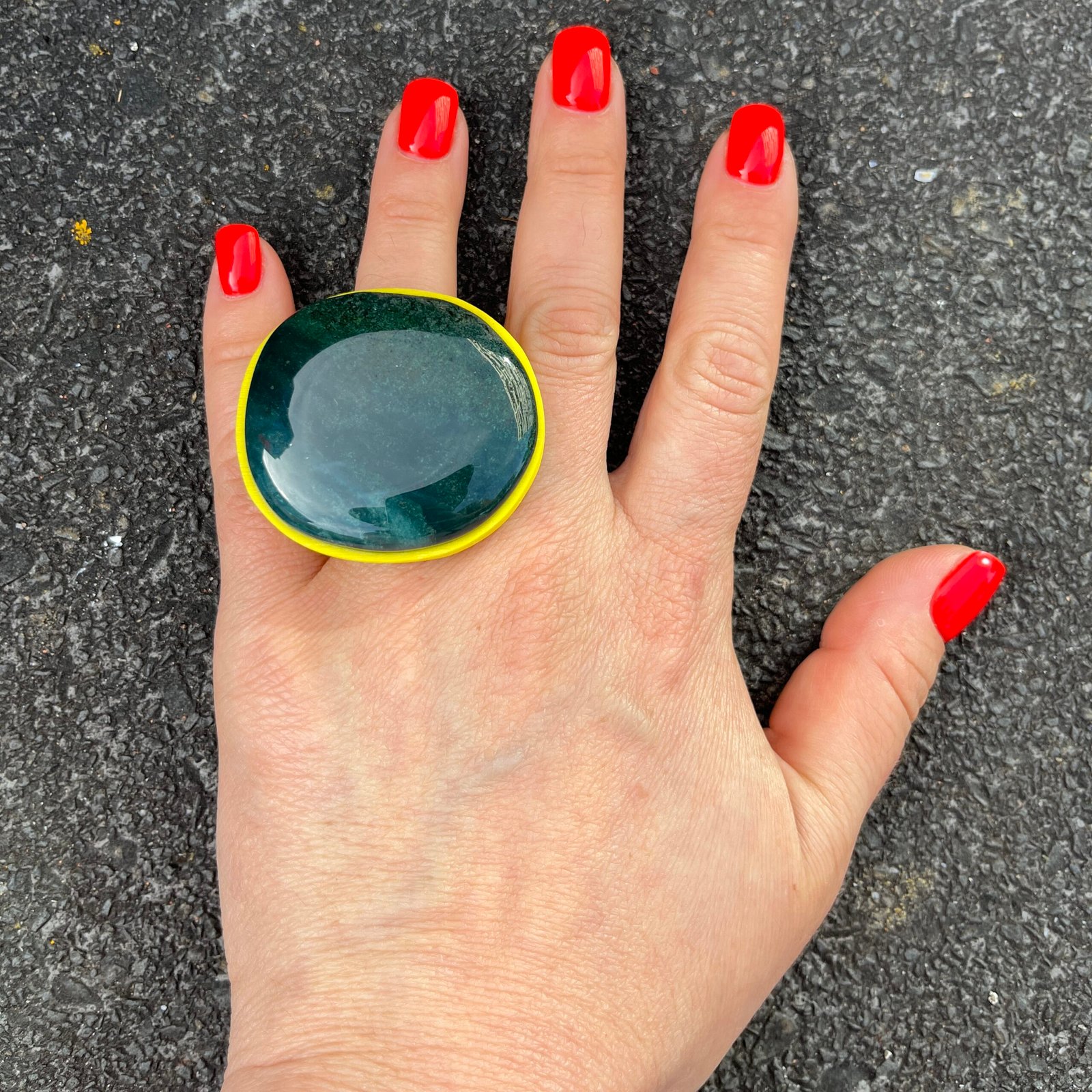 Lemon Yellow Ceramic Ring with Heliotrope (Bloodstone) – Statement Art Ring - Image 6