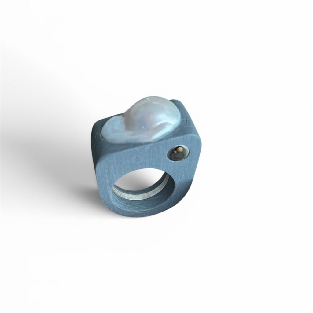 Baroque pearl statement ring in gray ceramic with sterling silver inner band