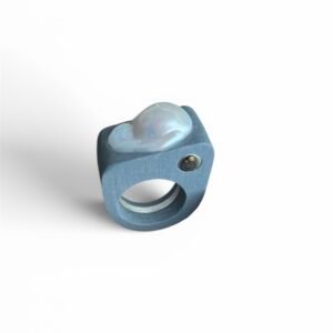 Baroque pearl statement ring in gray ceramic with sterling silver inner band