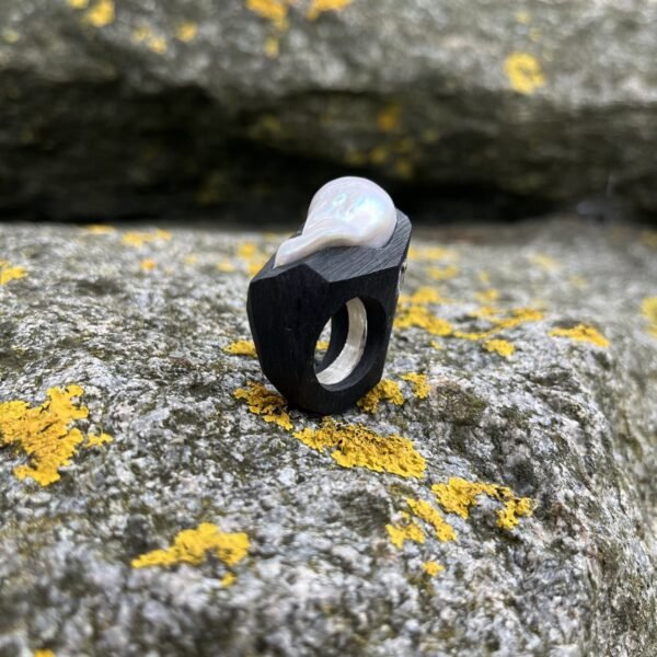 Big Pearl Statement Ring - Image 5