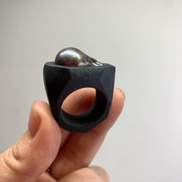 Black Baroque Pearl Ring - Image 3