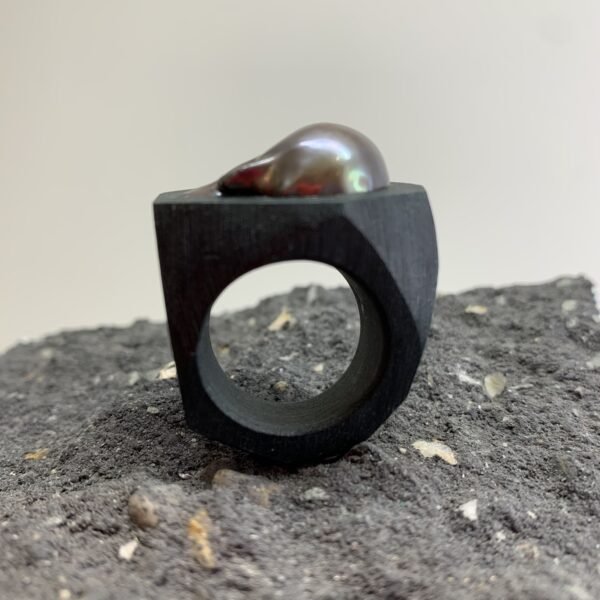 Black Baroque Pearl Ring - Image 6