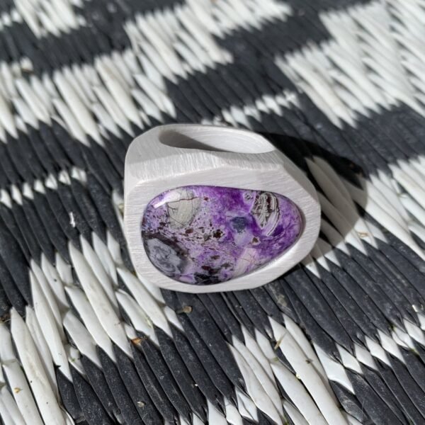 Contemporary Chic Art Ring - Image 3