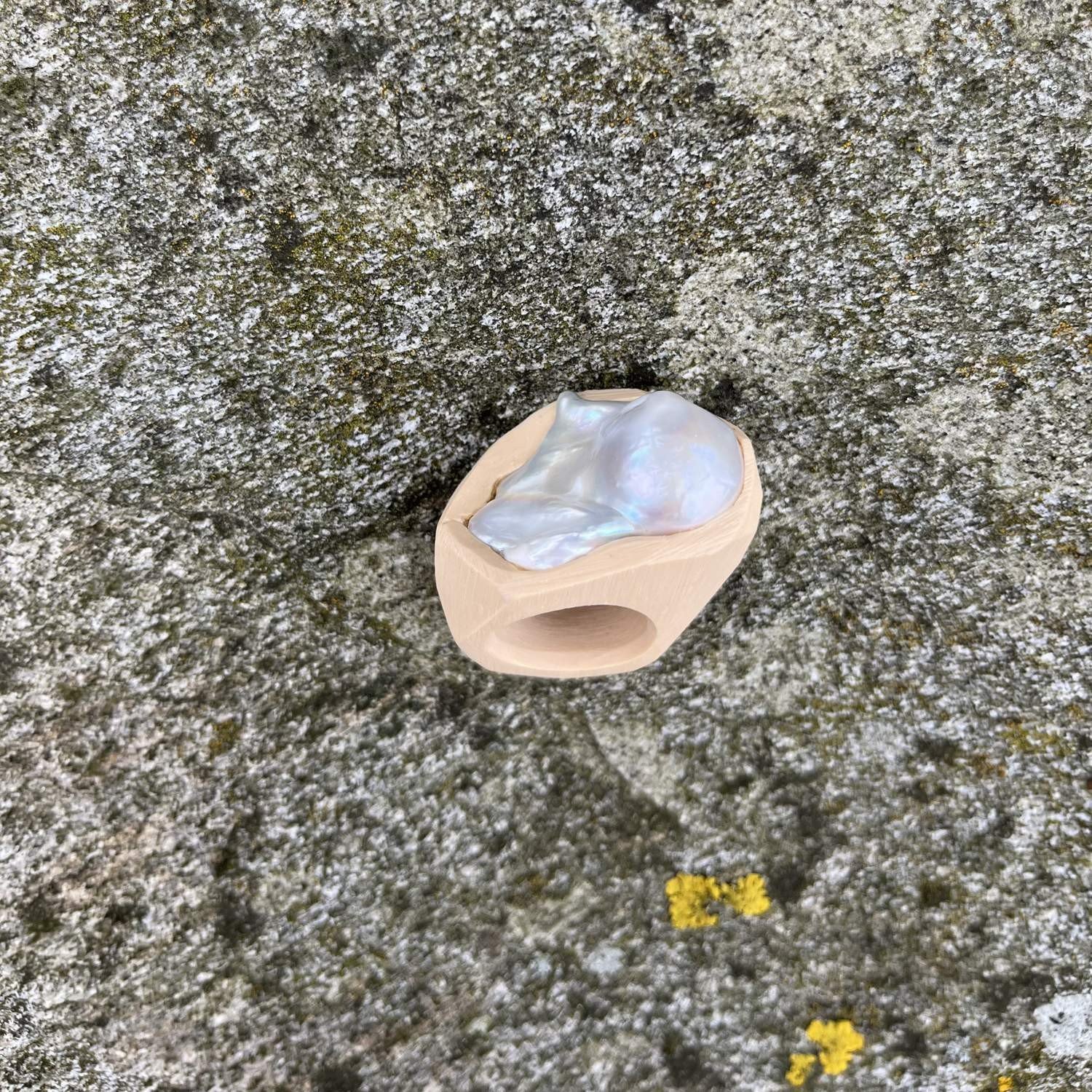 Large Baroque Pearl Ring - Image 2