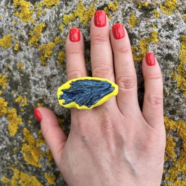 Long Bar Kyanite Ring Bright And Bold - Image 5