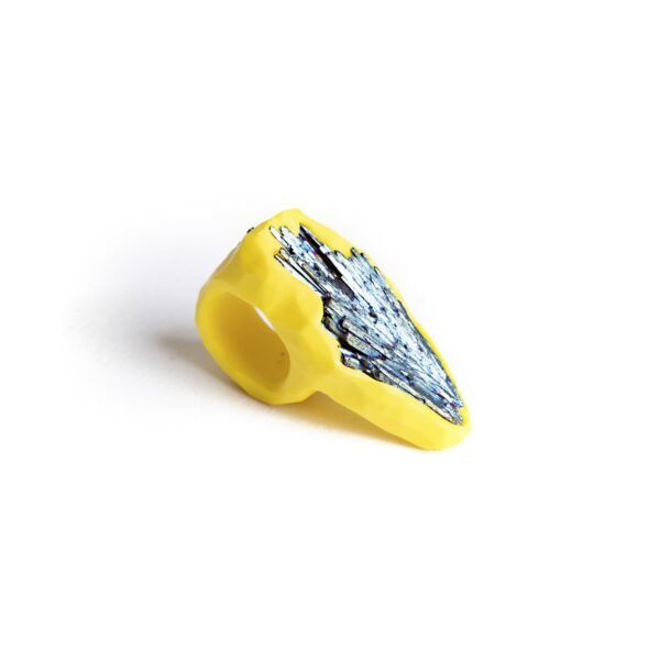 Long Bar Kyanite Ring Bright And Bold