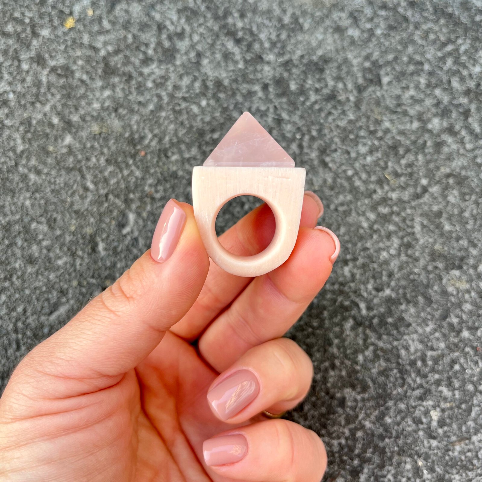 Rose Quartz Pyramide Ring - Image 3