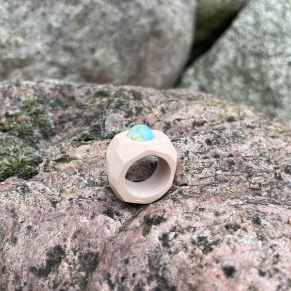 Turquoise And Beige Ceramic Band Ring - Image 4