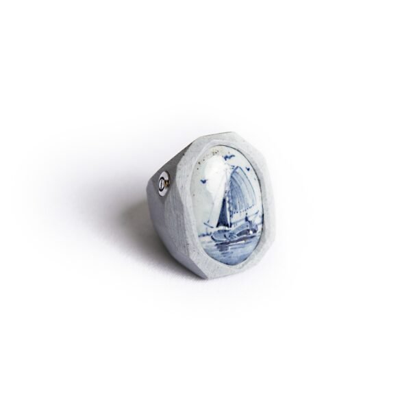 Upsycled Delft Blue Ring